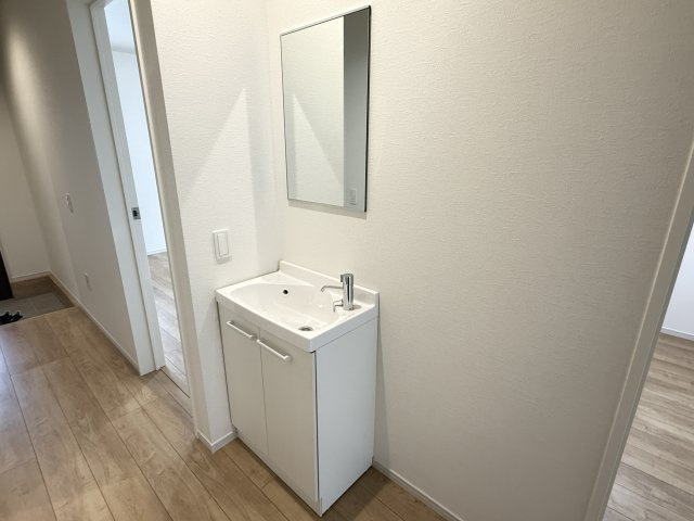 神戸市垂水区馬場通新築戸建の独立洗面台