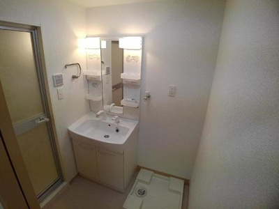 【洗面所】 | ハレ・スプラウト（Ｄ） | 明るい洗面所です