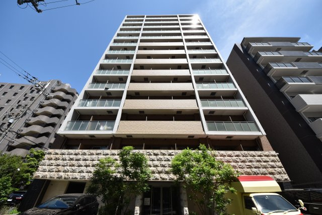 プレサンス難波セレクトの外観