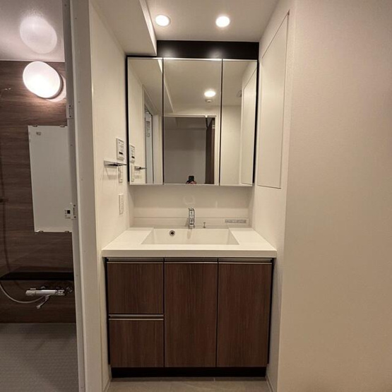 【洗面所】 | ※写真は同タイプ住戸です。 