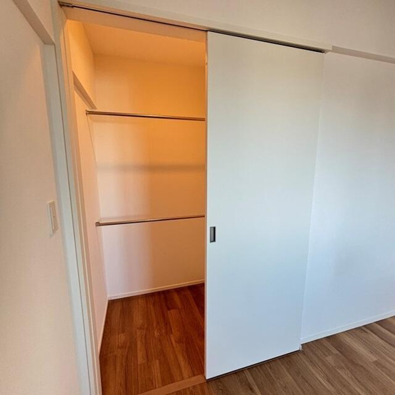 【収納】 | ※写真は同タイプ住戸です。 