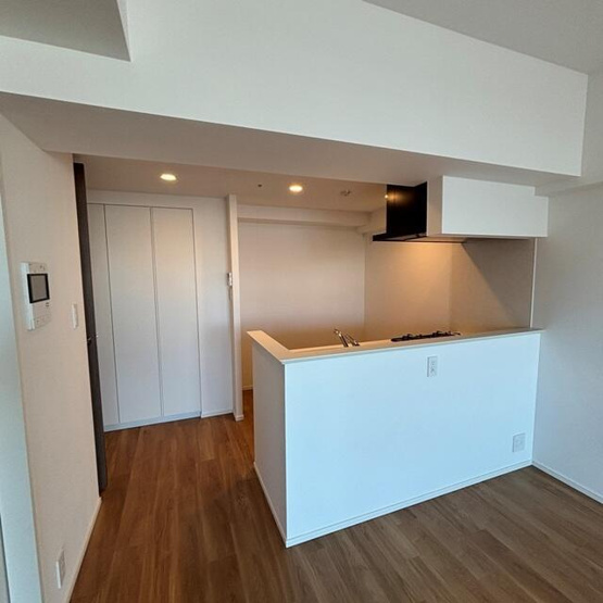 【内装】 | ※写真は同タイプ住戸です。 