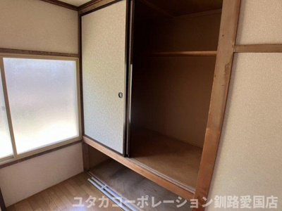 【収納】 | 緑ケ岡1丁目16-33売家 | 【1階6帖洋室収納】