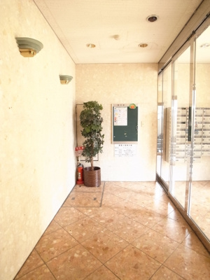 【ロビー】 | チハヤアネックスビル | きちんと清掃されている共用部分！