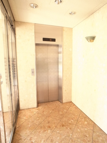 【その他】 | チハヤアネックスビル | エントランスは建物の顔、ご住居の方もキレイに♪