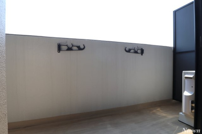 【バルコニー】 | S-RESIDENCE葵 | 外からの目が気にならないバルコニーで洗濯物が干せます