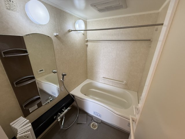 新千里桜ヶ丘メゾンシティ参番館の浴室