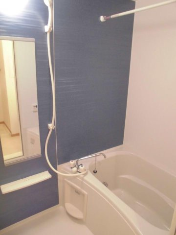 ベルパークＡの浴室|日々の疲れを癒すお風呂付です