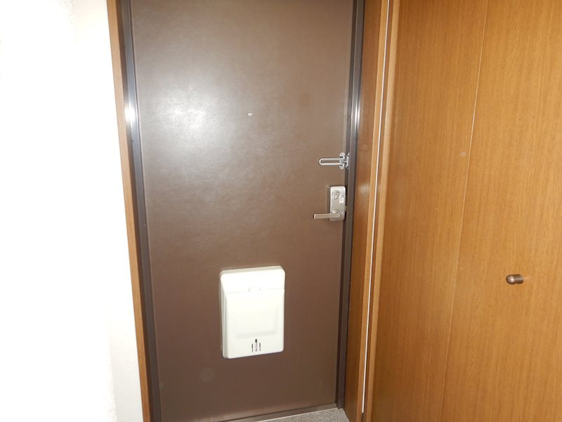 レジデンス武庫之荘の玄関|シンプルで使いやすい玄関です