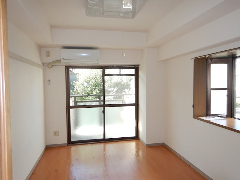 レジデンス武庫之荘の居間・リビング|ゆったり過ごせるリビングです