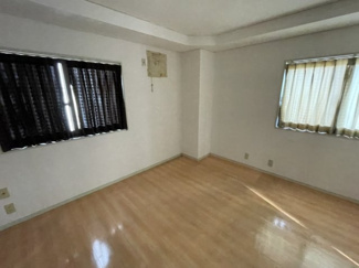 【居間・リビング】 | 金山二丁目一棟店舗事務所