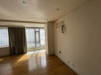 【居間・リビング】 | 金山二丁目一棟店舗事務所