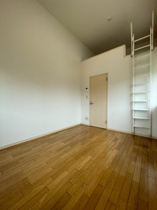 広々とした洋室です