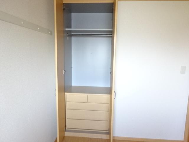 ハッピーハウス津森の収納|北洋室クローゼット（イメージ）