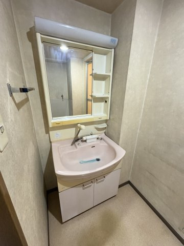 プレステージ明石西の独立洗面台