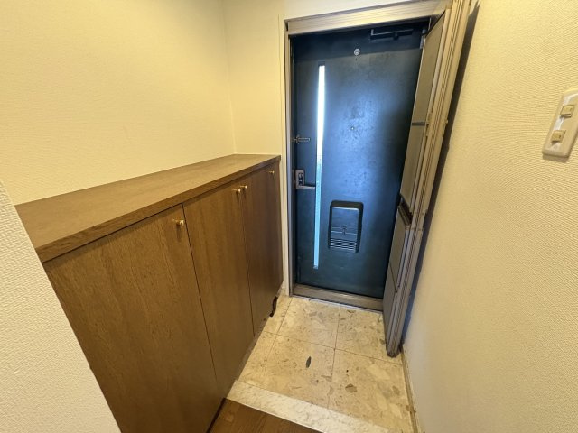 プレステージ明石西の玄関