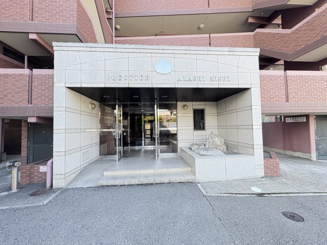 プレステージ明石西のエントランス