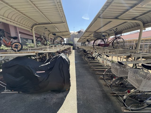 プレステージ明石西の駐輪場