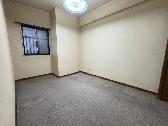 プレステージ明石西の洋室