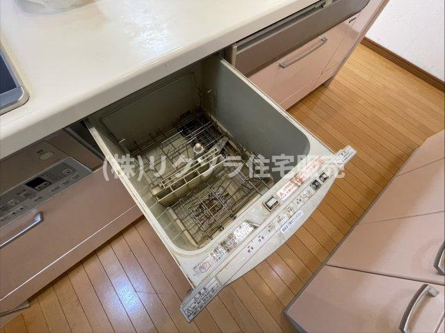 香里南之町　中古一戸建ての設備|食器洗い乾燥機
■物件内覧・資金計画相談・住宅ローン相談、リフォーム相談、お問合せ受付中■
※当日・翌日のご内覧、ご相談はお電話でのお問合せがスムーズです！