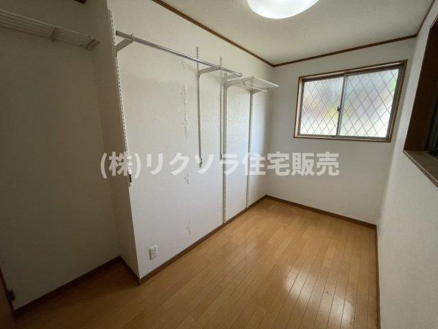 香里南之町　中古一戸建ての洋室|洋室3.5帖
■物件内覧・資金計画相談・住宅ローン相談、リフォーム相談、お問合せ受付中■
※当日・翌日のご内覧、ご相談はお電話でのお問合せがスムーズです！