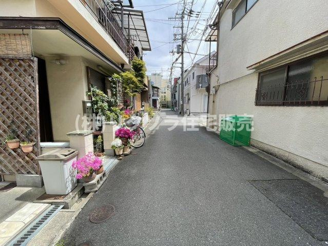 香里南之町　中古一戸建ての前面道路含む現地写真|■物件内覧・資金計画相談・住宅ローン相談、リフォーム相談、お問合せ受付中■
※当日・翌日のご内覧、ご相談はお電話でのお問合せがスムーズです！