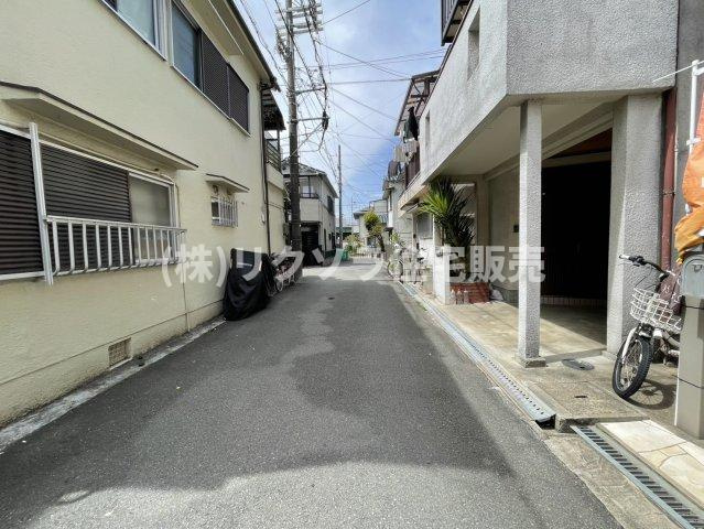 香里南之町　中古一戸建ての前面道路含む現地写真|■物件内覧・資金計画相談・住宅ローン相談、リフォーム相談、お問合せ受付中■
※当日・翌日のご内覧、ご相談はお電話でのお問合せがスムーズです！