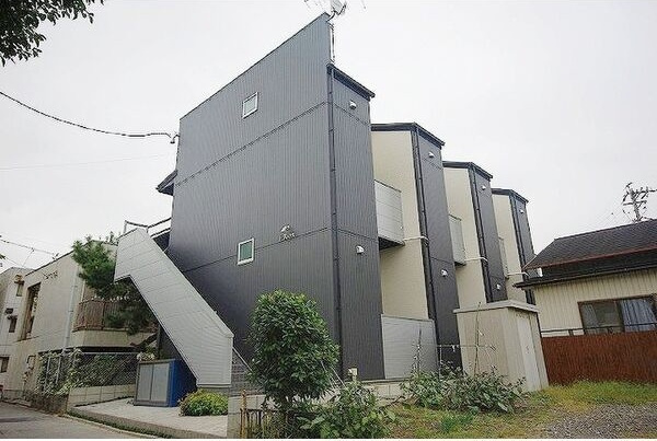 i・Room(アイルーム)の外観