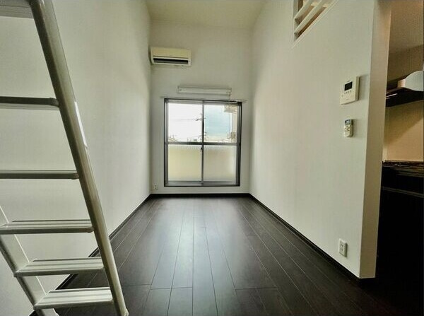 i・Room(アイルーム)の居間・リビング