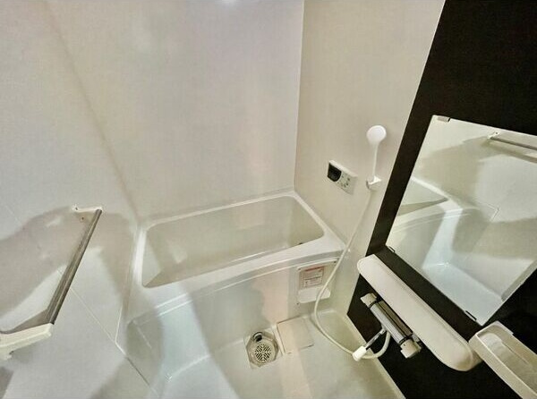 i・Room(アイルーム)の浴室