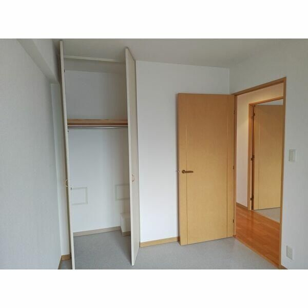 ファミールグラン上杉2丁目の寝室