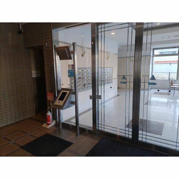 ファミールグラン上杉2丁目のロビー