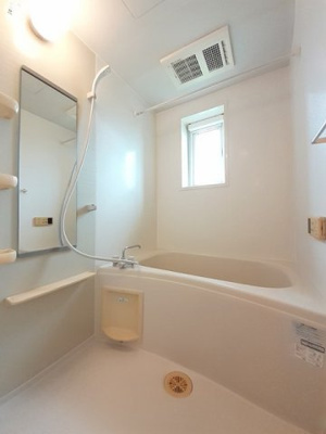 【浴室】 | カーサ金岡 | コンパクトで使いやすいお風呂です