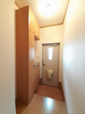 【玄関】 | カーサ金岡 | きれいな玄関です