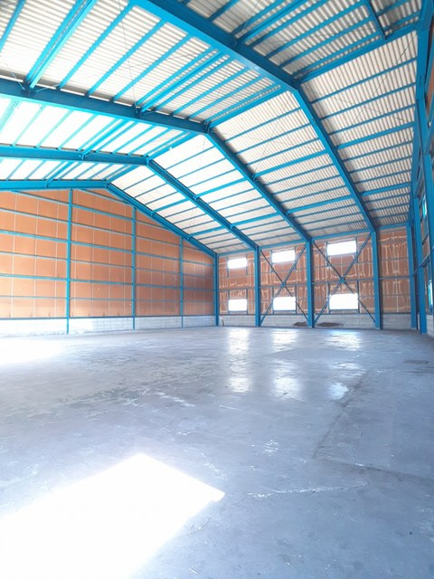 和歌山市禰宜事務所付工場の内装