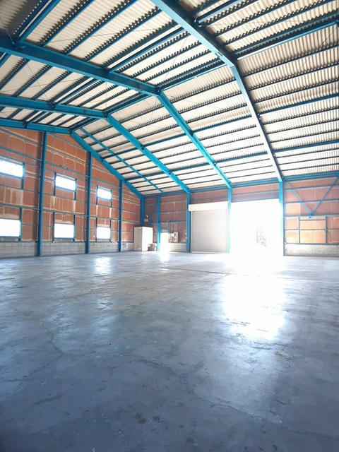 和歌山市禰宜事務所付工場の内装