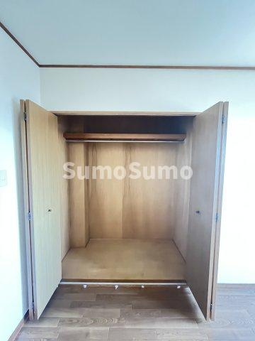 フリーデン若王寺の洋室