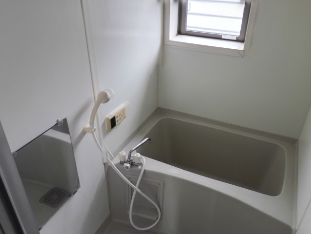 日々の疲れを癒すお風呂付です