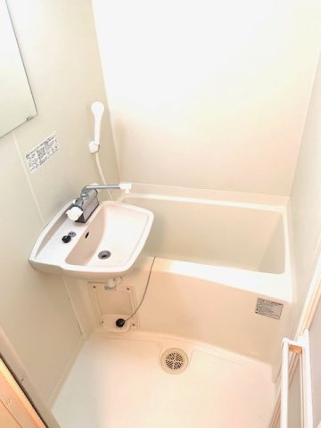 レオパレスＡｙａの浴室