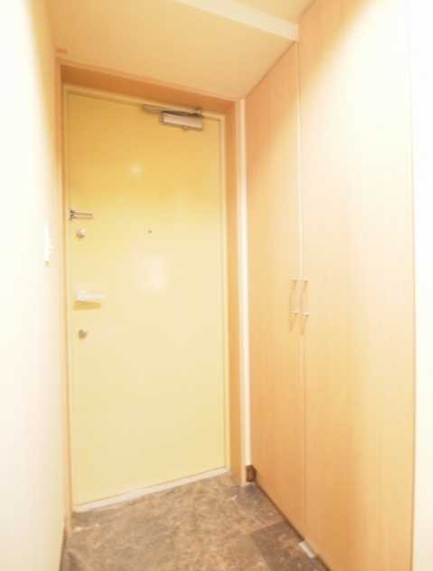 エスティメゾン銀座　駅近　ペット相談　駐車場有の玄関