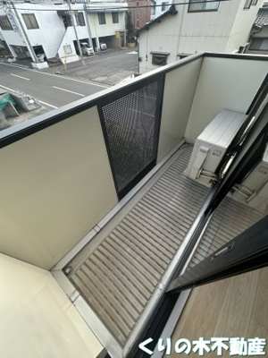 【駐車場】 | アーバンアヴェニュー A棟 | 駐車場に車を止められます