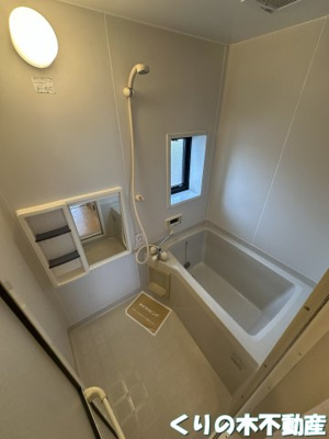 【浴室】 | アーバンアヴェニュー A棟 | 反転タイプのお部屋です（現況を優先します）