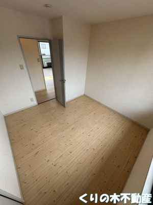 【寝室】 | アーバンアヴェニュー A棟 | 反転タイプのお部屋です（現況を優先します）