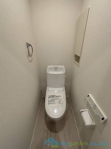 平塚市東中原８期　新築戸建　全3棟3号棟のトイレ