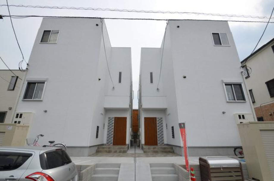  RIZEST HILLSのエントランス