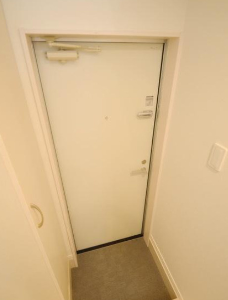  RIZEST HILLSの玄関