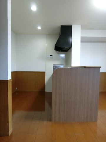 リンデンバウムB棟のキッチン|イメージ102号室の写真