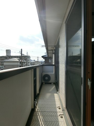 リンデンバウムB棟のバルコニー|イメージ201号室の写真