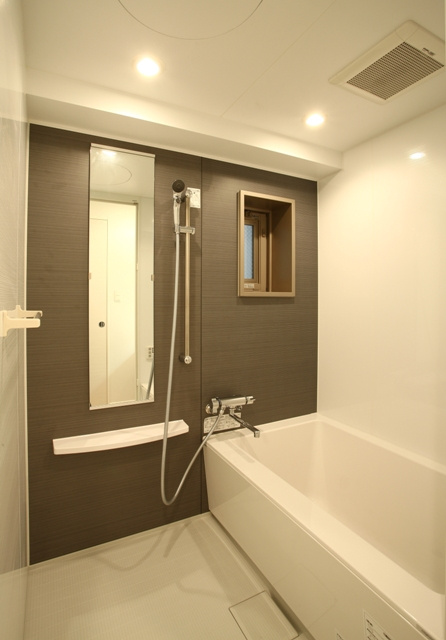 エンクレスト県庁前の浴室|きれいなお風呂です