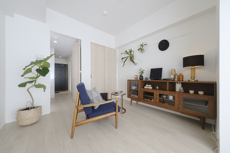 エンクレスト天神WESTの居間・リビング|こちらのリビングで趣味の時間をお楽しみください